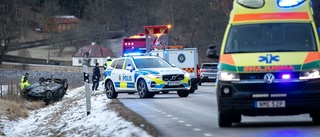 Trafikolycka mellan Trosa och Järna – bil voltade
