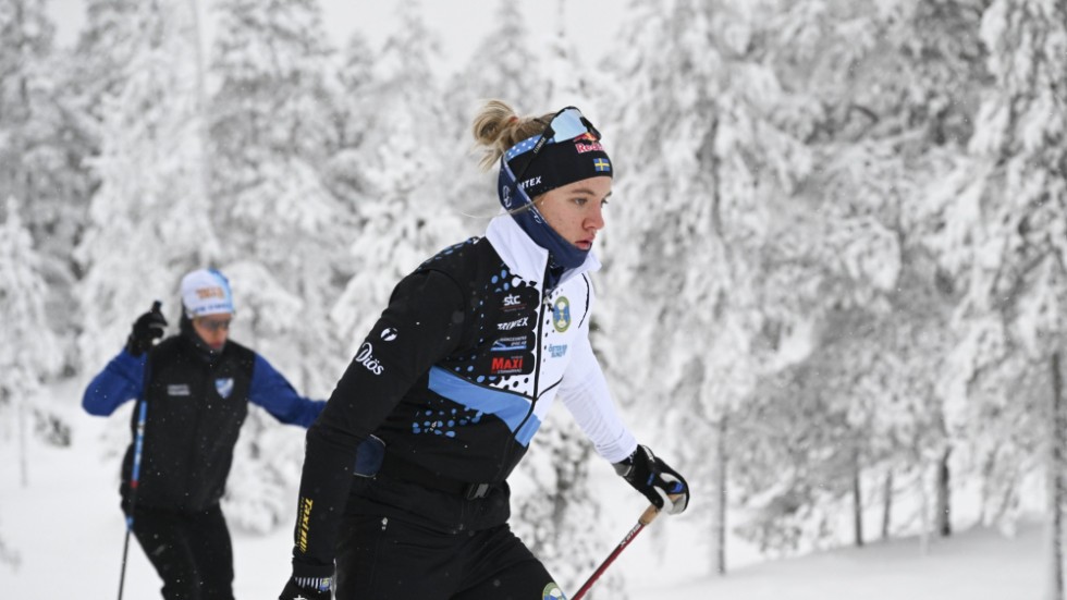 Linn Svahn gjorde comeback i en nationell tävling i Idre på fredagen. Redan nästa helg kan hon vara tillbaka i världscupen, om man får tro landslagschefen Anders Byström.