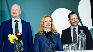 Demirok kandiderar som ny partiledare – kan efterträda Annie Lööf • "Lyckats lyfta Linköping"