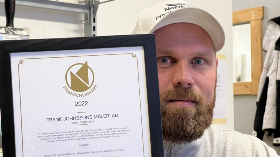 Daniel Gustafsson och hans företag Frank Johnssons måleri fick nyligen utmärkelse som årets branschvinnare.