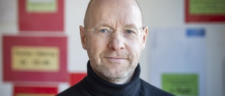 Författardoldis från Oxelösund nominerad till prestigefyllt litteraturpris – men ingen vet vem han är