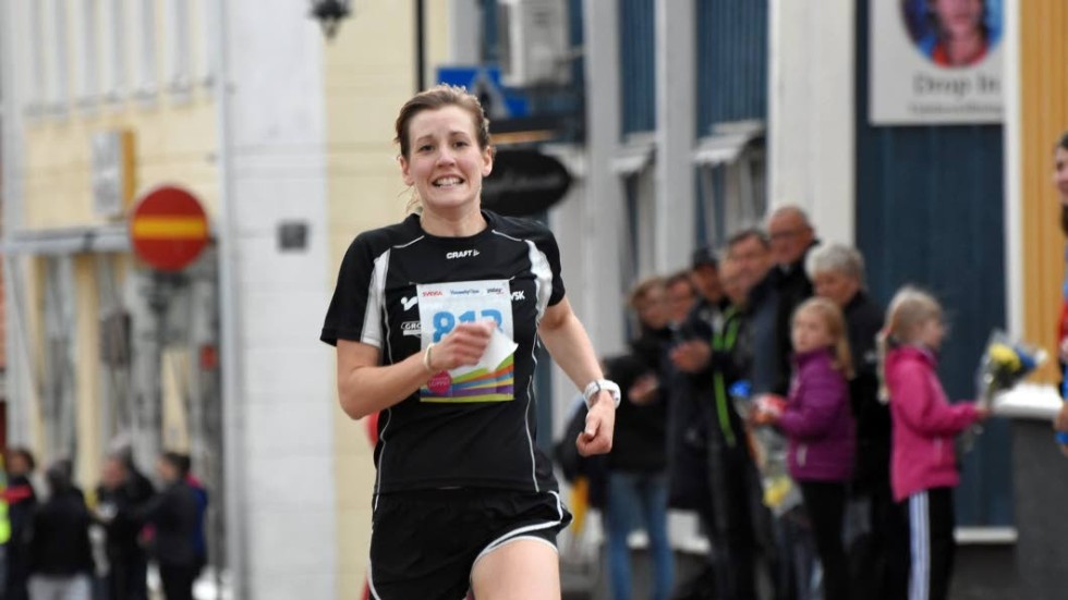 Josefine Antonsson är i bra form. I veckan slog hon nytt rekord på 10 kilometer.