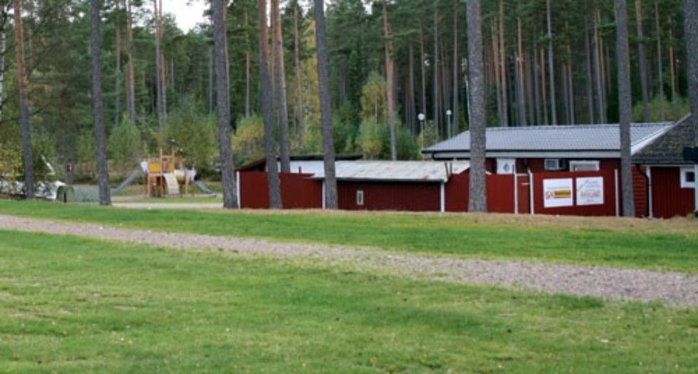 På västra sidan av campingen ligger den mark som Annie Heida och Johan Burkstra önskar köpa av kommunen. Samhällsbyggnadsutskottet ska ta upp ärendet på onsdag då de har möte.