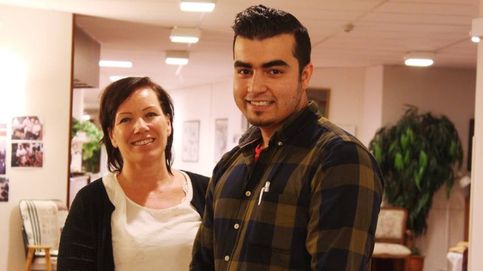 Enhetschef Camilla Mirestrand och Najim Mohammed, som jobbar i hemtjänsten, ser fram emot studieresan till Danmark.