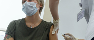 Kö till kliniker för vaccinering i Moskva