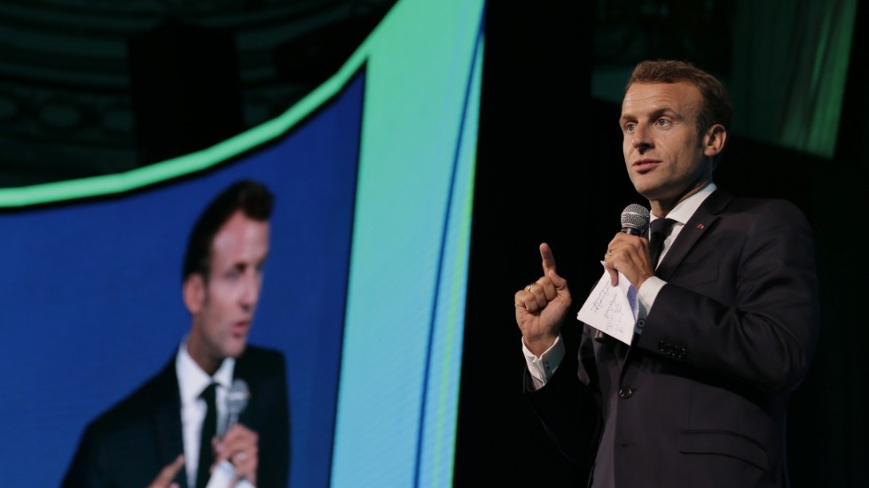 Emmanuel Macron har stakat ut vägen, skriver Tomas Tobé.