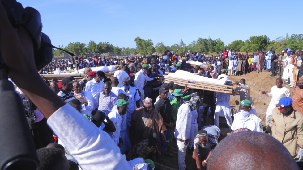 I söndags begravdes flera av offren för helgens brutala jihadistattack i nordöstra Nigeria.
