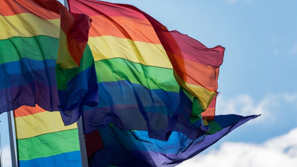 Kalmarsund Pride kommer att hålla på under vecka 36, med invigningen i Västervik på måndag den 31 augusti och avslutas med den digitala paraden lördagen den 5 september. 