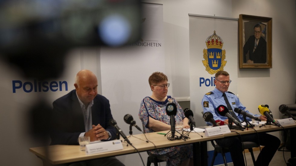Den 2 september presenterades åtalet för pressen. På podiet satt kriminalinspektör Henry Jansén, kammaråklagare Britt-Louise Viklund och kriminalkommissarie Jan Staaf.