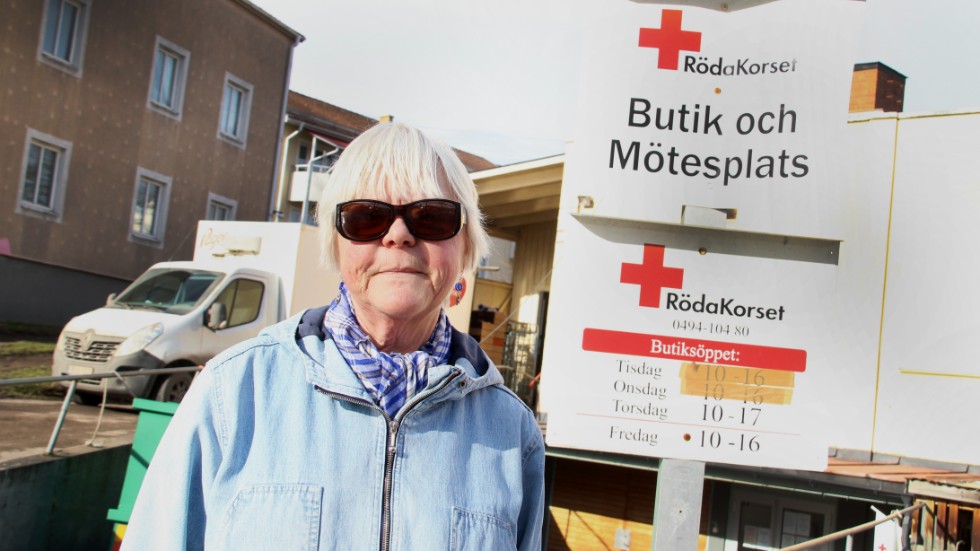 Karin Löfving är i dag ordförande för Kindas rödakorskrets. Hon, och kassören Ausa Melkersson, vill nu avgå. "Vi behöver ersättare", konstaterar hon.