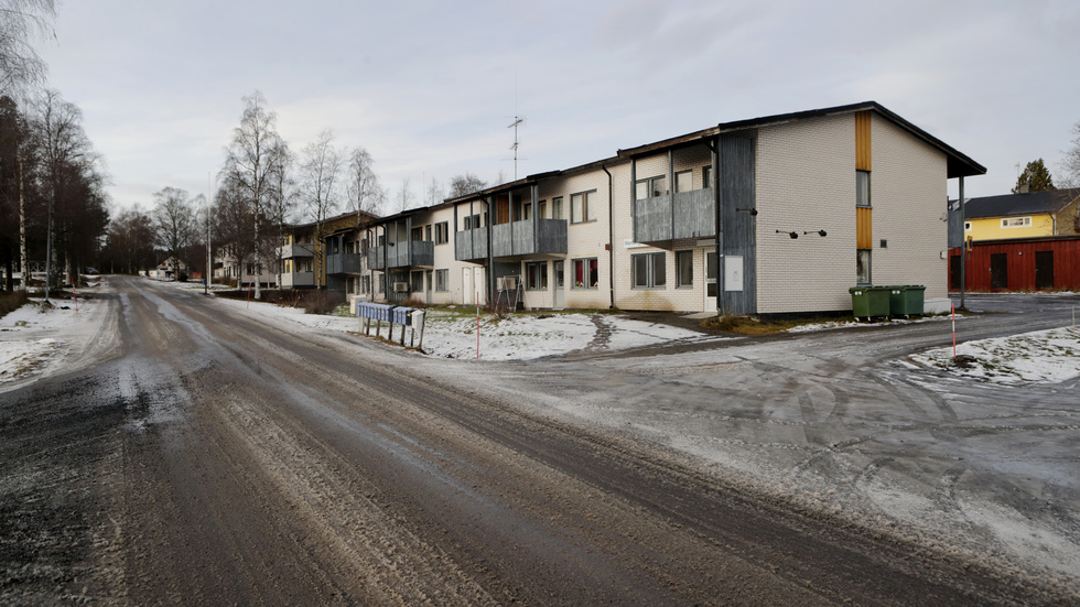 Herrskog i Kramfors kommun är en av de orter i Sverige som enligt lamrapporter från kommunen haft stor inflyttning av socialbidagstagare från andra kommuner. 