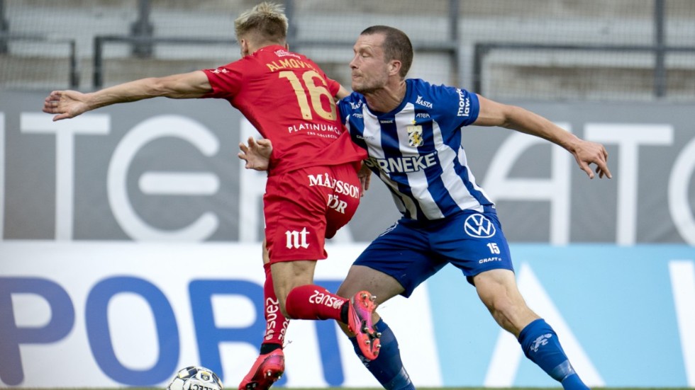 Pontus Almqvist ville ha straff när Jakob Johansson drog ner honom. Men det blev en 3–1-seger för IFK Norrköping ändå mot IFK Göteborg.