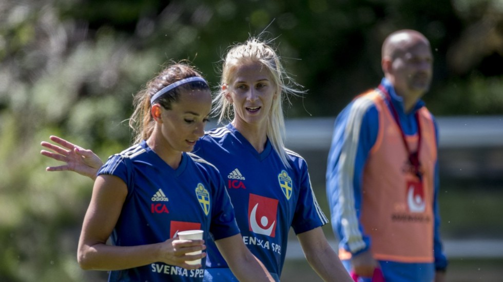 Kosovare Asllani och Sofia Jakobsson är numera officiellt Real Madrid-spelare. Arkivbild.