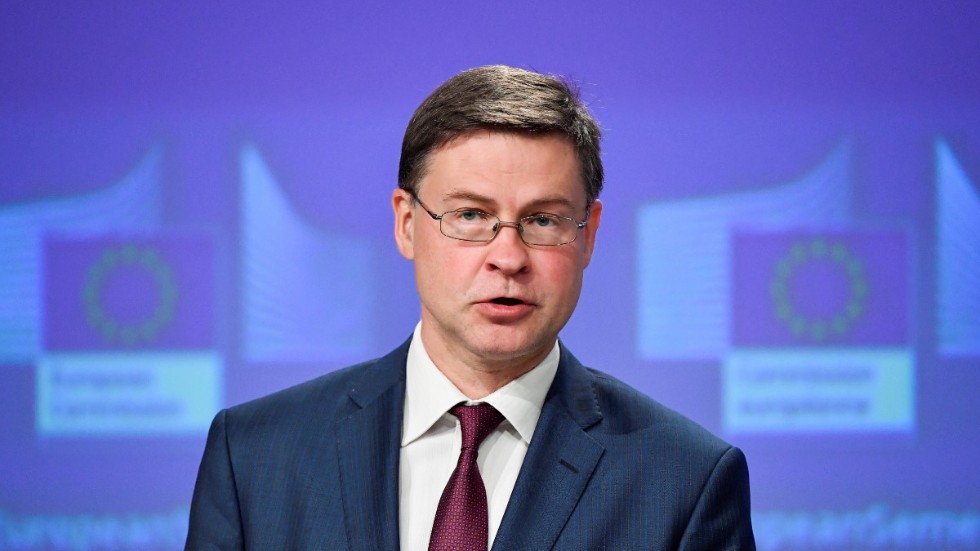 EU-kommissionären Valdis Dombrovskis spår om en dyster tid för ekonomin. Arkivfoto.
