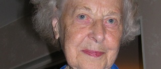 Alice Karlsson, 100 år              