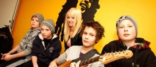 Mathias band är yngst på dagens rockfestival