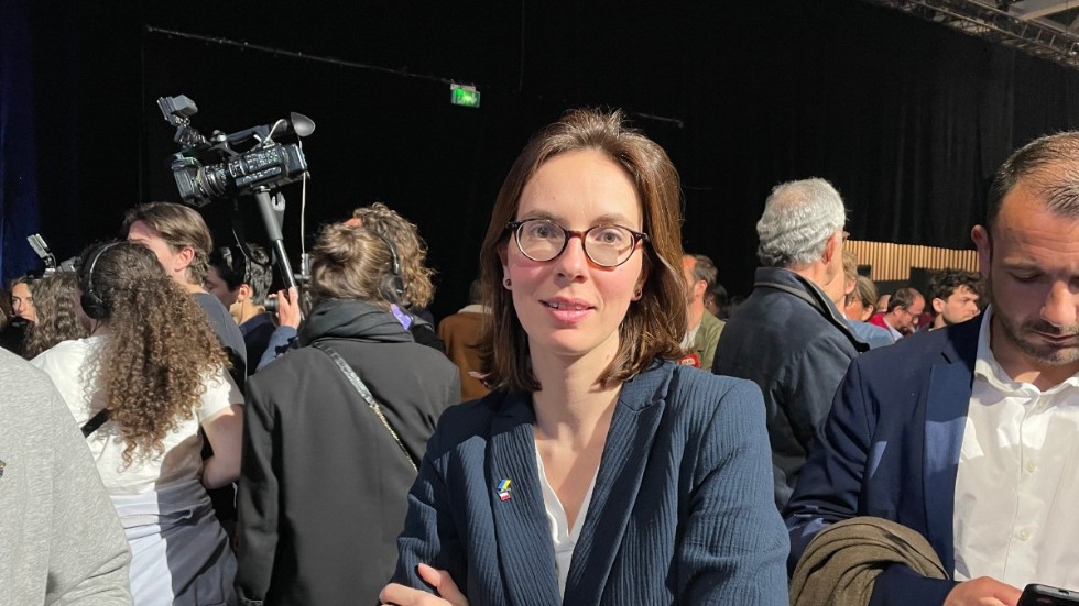 Frankrikes omställnings- och administrationsminister Amélie de Montchalin lovar nya tag när presidentvalskampanjen går vidare.
