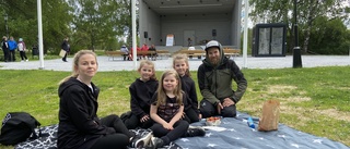 Premiär för söndagsbingo i Badhusparken: "Vi hoppas på picknickfiltar i hela parken"