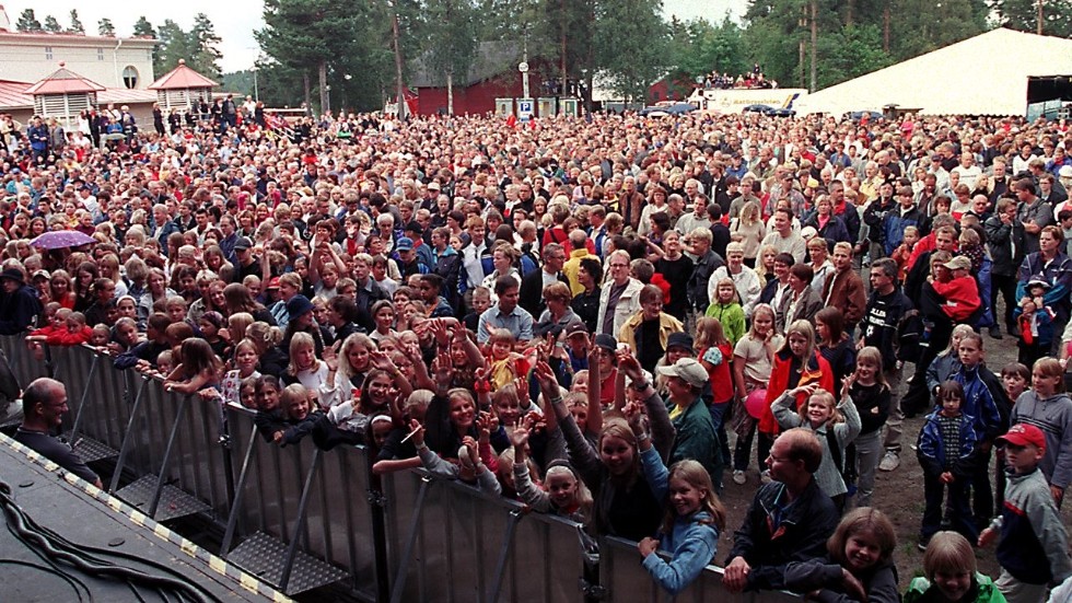 Skribenten har en del funderingar kring de som inte kan gå på Skellefteå kommuns personalfest. Bilden är från festligheterna 2008.