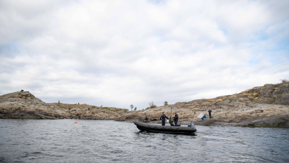 Försvarets röjdykardivision var på plats vid Öja i onsdags för att spränga den gamla tyska kontaktminan.