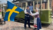 Landshövdingen delade ut fana till Spårvägssällskapet: "En ära"