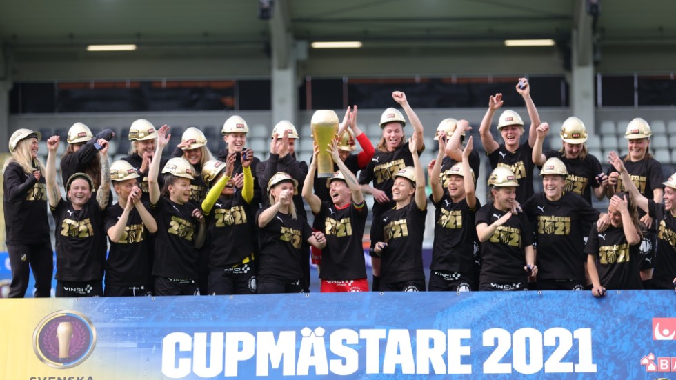 Häckenspelarna firar att de är cupmästare 2021 efter segern i torsdagens final i Svenska cupen.