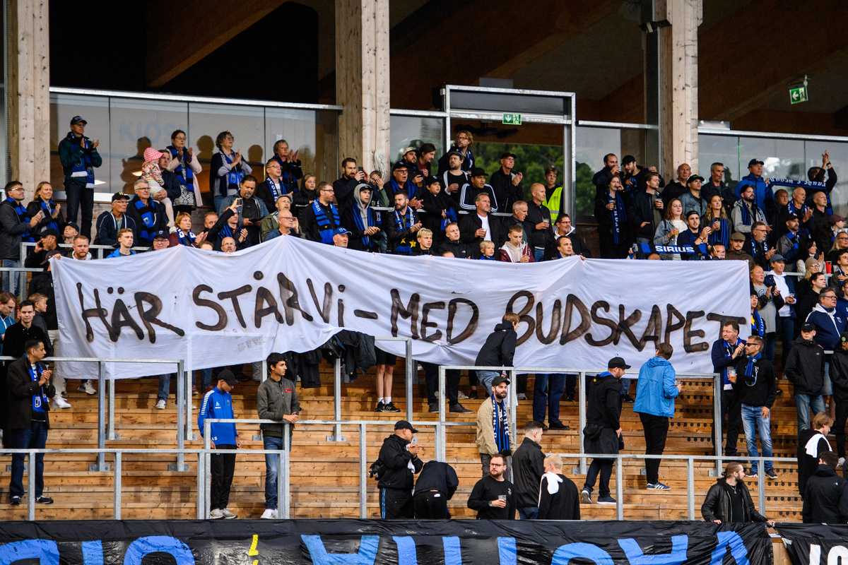 Sirius nobbade budskapströjor - då protesterade fansen ...