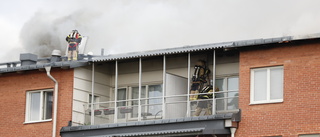 Brand i flervåningshus – boende evakuerade