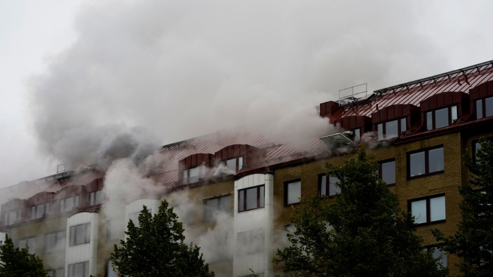 60 lägenheter blev totalförstörda av explosionen och branden i Annedal i Göteborg i september. En kvinna omkom.