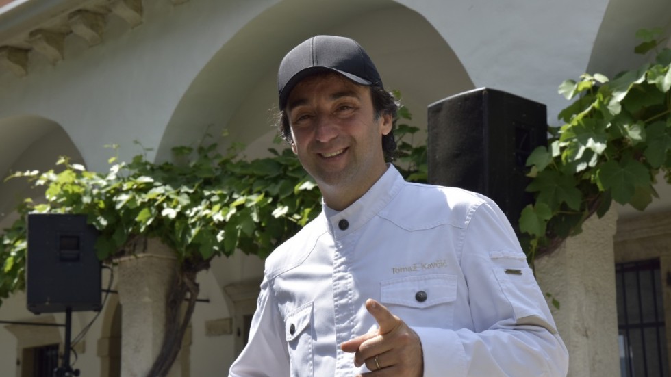 Tomaz Kavcic har i 23 år drivit restaurang i en elegant 1600-talsvilla i Vipava-dalen i västra Slovenien.