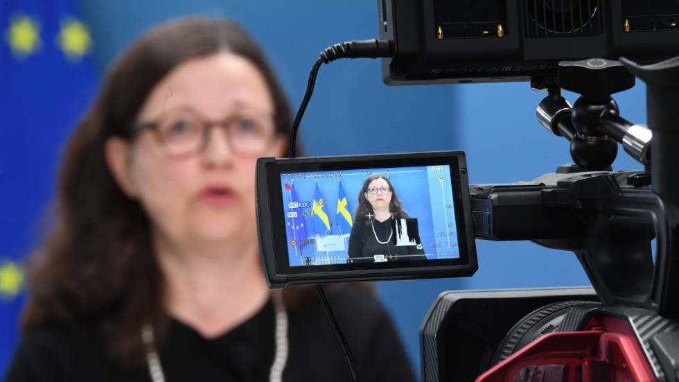 Regeringen i allmänhet och utbildningsminister Anna Ekström (S) i synnerhet får svidande kritik av Riksrevisionsverket för hur 2018 års Pisa-undersökning hanterats.