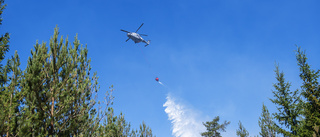 Skogsbrand utanför Mora – helikoptrar sätts in