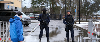 Här möts Linköpingsborna av tungt beväpnad polis - i flera veckor