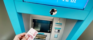 Tjuvar försökte skära sig in i nya bankomaten