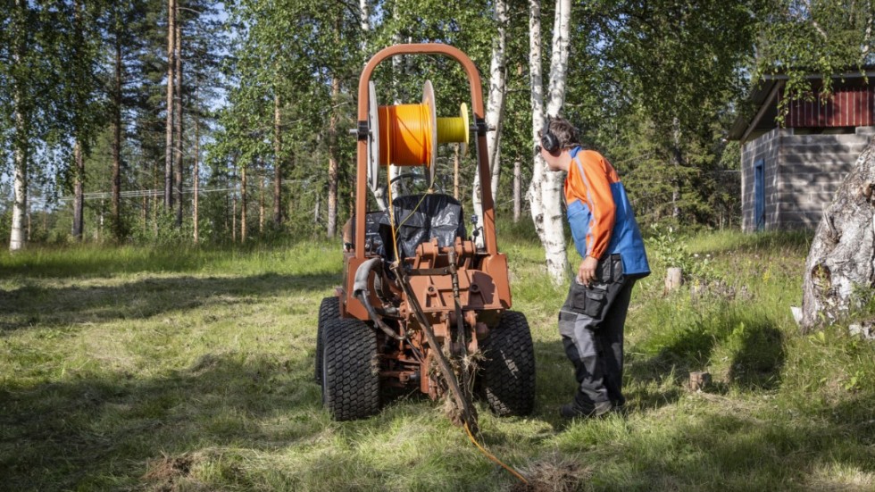 Fiberinstallation har blivit allt viktigare för lands- och glesbygd, inte minst i Sörmland.