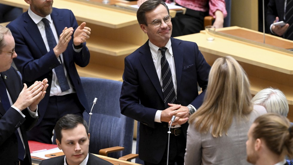 Riksdagen har valt moderatledaren Ulf Kristersson (M) som Sveriges nye statsminister.