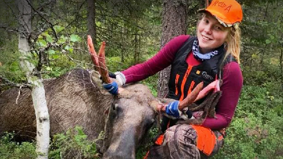 Fullträff när Mathilda, 20, testade jaktlyckan i Säivis: 
