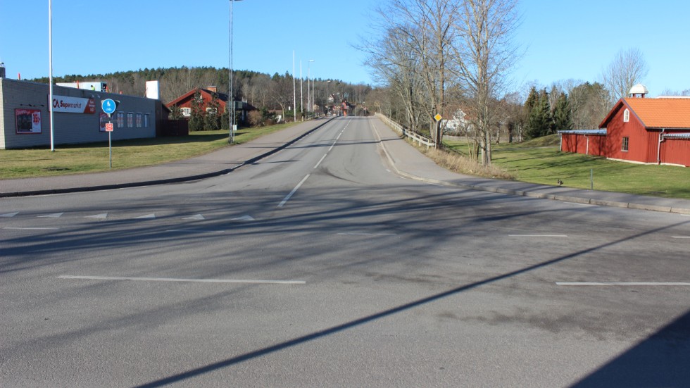 Kring korsningen mellan Ulrikavägen och Kalmarvägen i Rimforsa har flera deltagare påpekat att det borde finnas fler övergångställen för att göra det säkrare att korsa gatorna.