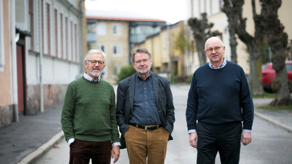 Håkan Lundberg, Tommy Eriksson och 
Hans-Olof Ebbesson ber kommunen att tänk om gällande det nya härbärgets placering. 
