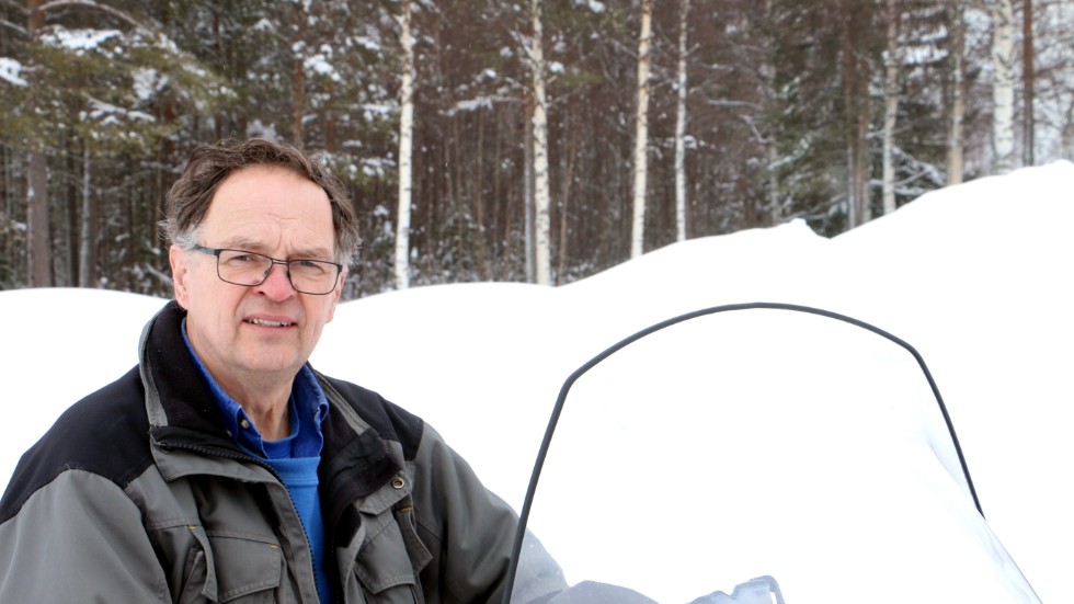 Tord Söderberg i Piteå snöskoterklubb, hoppas att skyltarna kommer upp snabbt för ökad säkerhet. (Arkivbild)