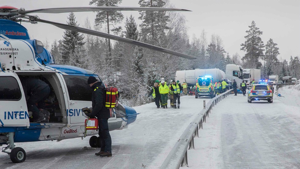 En kvinna i 70-årsåldern avled i januari efter en allvarlig olycka på riksväg 55 i höjd med Strångsjö. Sträckan har av bärgare pekats ut som en av länets farligaste och mest olycksdrabbade.