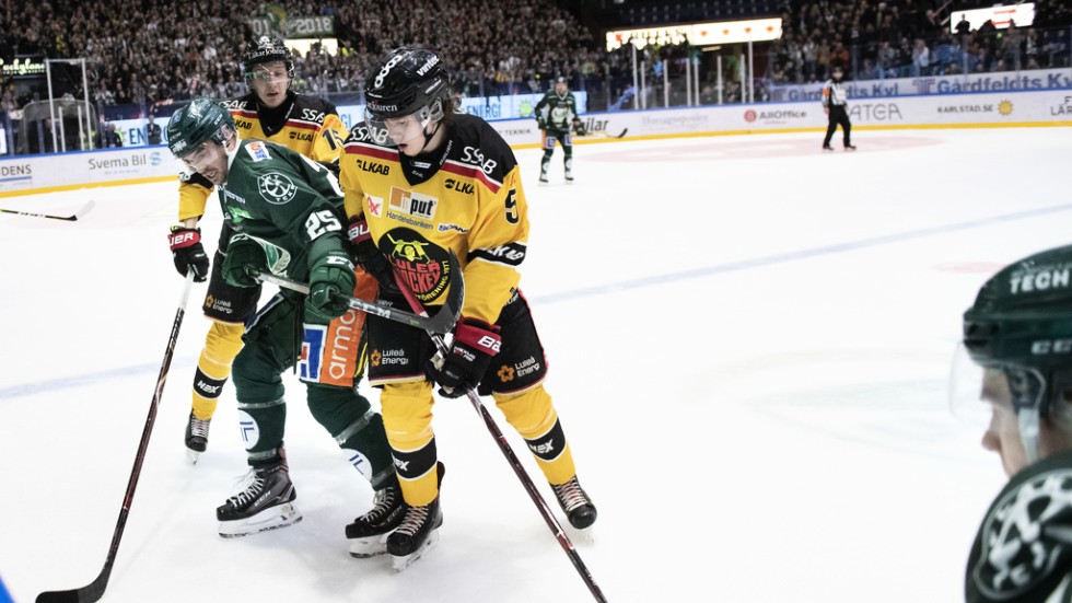 Victor Edström kommer spela en del av vintern med Piteå Hockey.