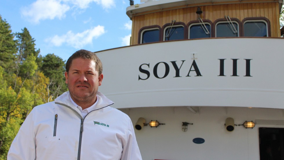 Johan Dyhr, befälhavare på Soya III, tycker att ett liv på sjön är det bästa yrket.