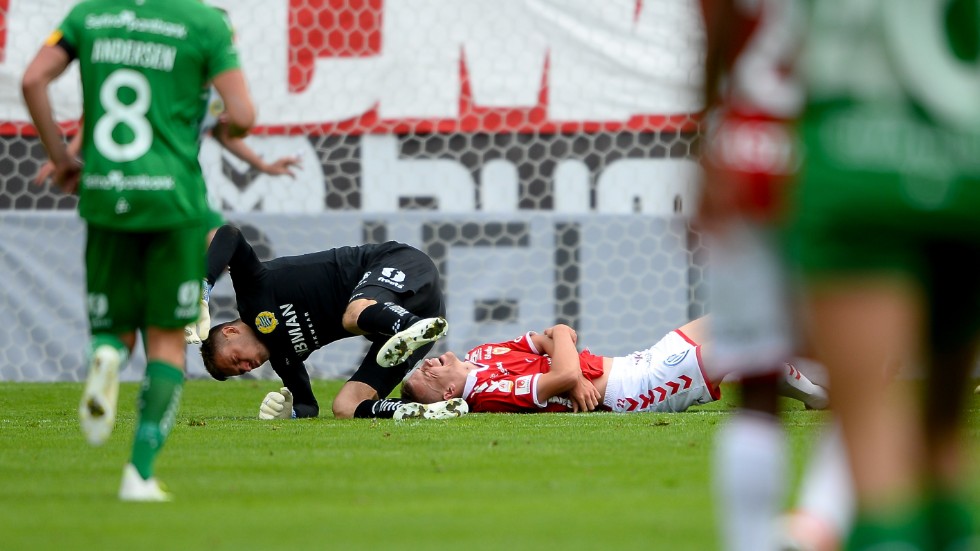 Det var i hemmamatchen mot Hammarby 4 augusti som Alexander Ahl-Holmström skadade sig efter en kollission med Hammarbys målvakt.