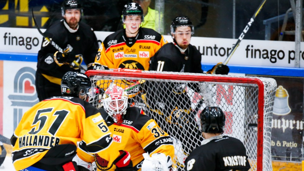 "Det är ju något som är fel", tycker insändarskribenten om Luleå Hockeys resultat.