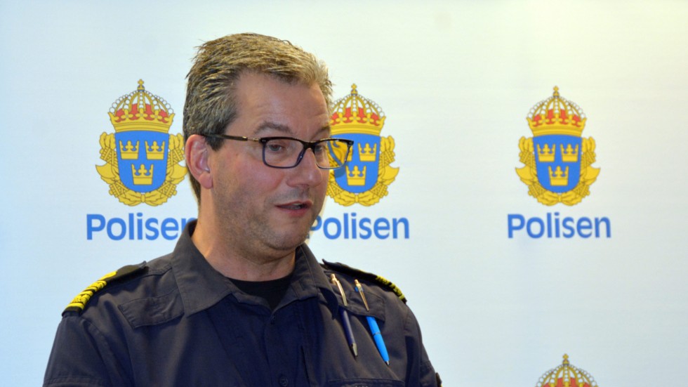 Polisområdeschef Anders Plejel bekräftar att Hultsfred-Vimmerbyområdet kommer att få tre nya poliser redan nu i slutet på november.