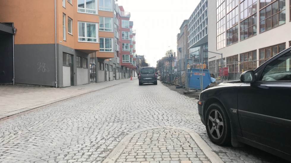 Under 2020 ska gatstensbeläggningen på Drottninggatan bytas ut mot asfalt.