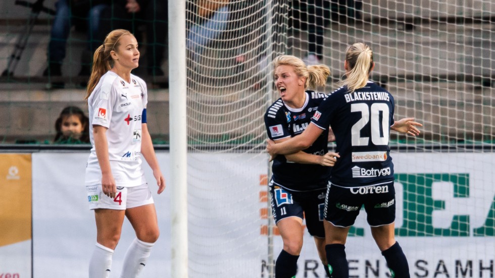 Mimmi Larsson och Stina Blackstenius såg med sina tre mål till att LFC fick ett fint slut på allsvenska säsongen. 