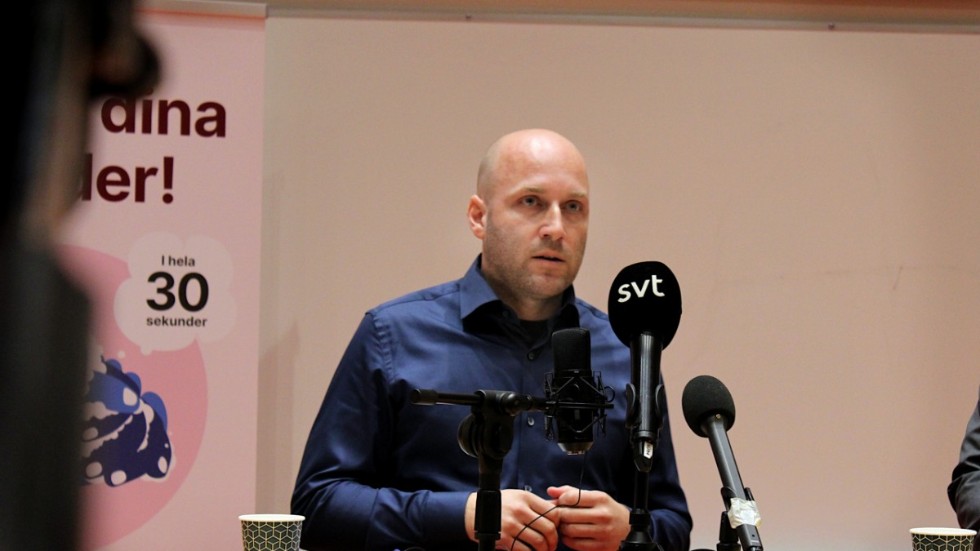 "Det vi ser är en långsam nedgång", säger Rickard Lundin, sjukvårdsledare i Region Östergötland.