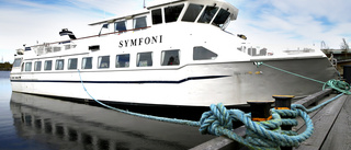 Populära skärgårdsbåten M/S Symfoni lämnar Luleå 